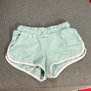 girl’s sporty shorts
